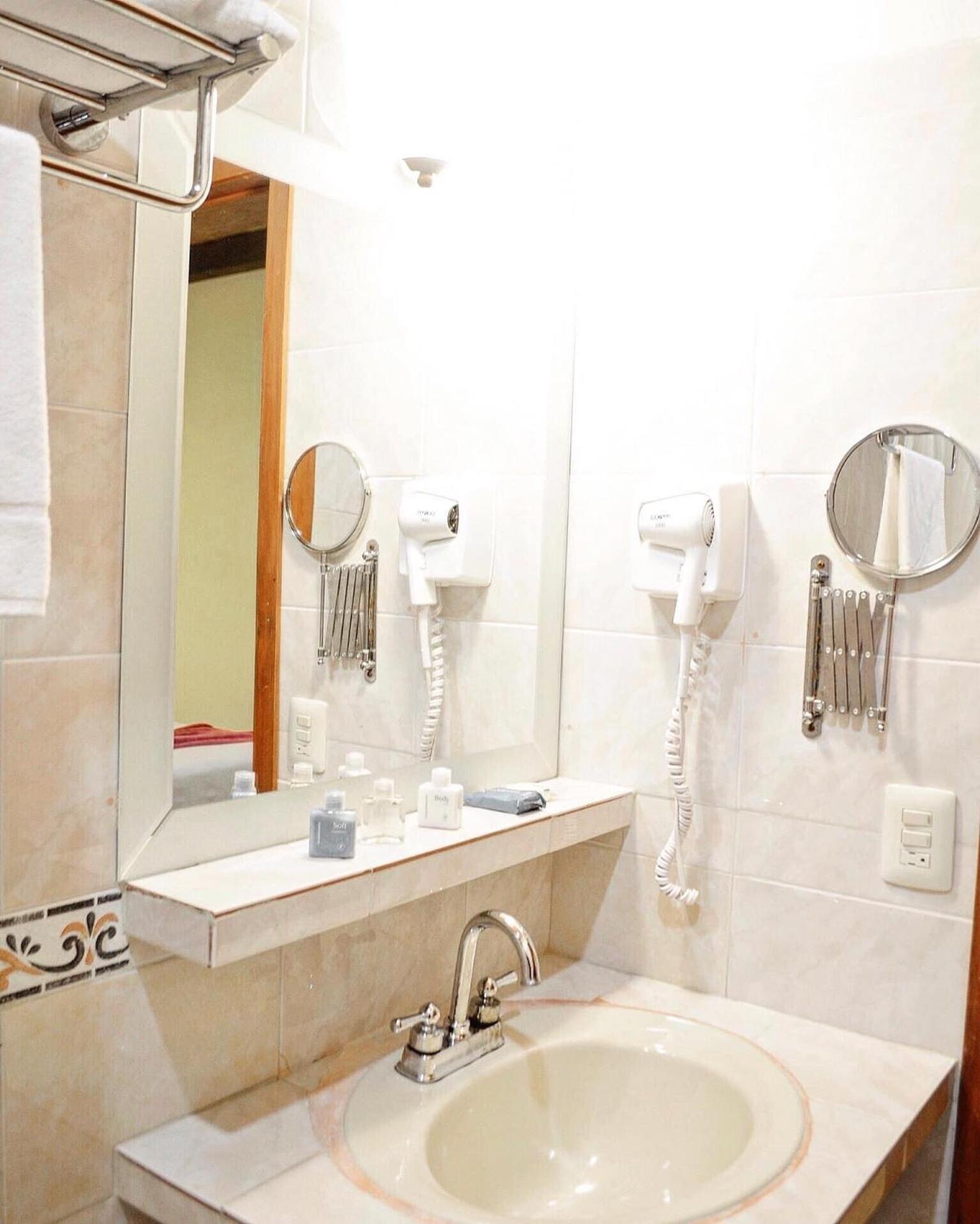 Hotel Provincia Сан-Кристобаль-де-Ла-Касас Экстерьер фото